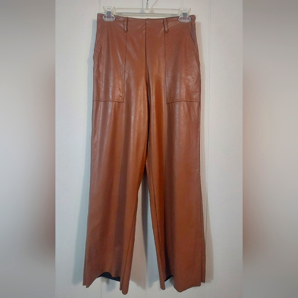 Like NEW!! Lyssé Veva Cropped Vegan Leather Pants Brown Size XS - Picture 2 of 16